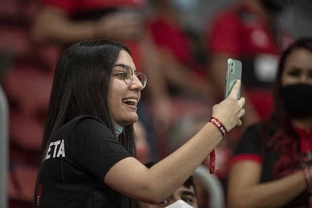 后防线的稳 后防线的稳